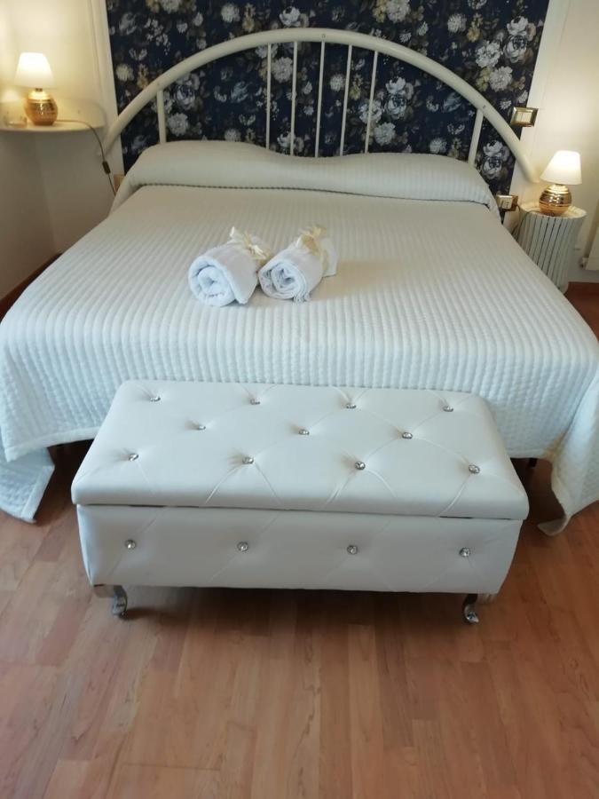 Bed and Breakfast Le Pinelle Terni Exterior foto