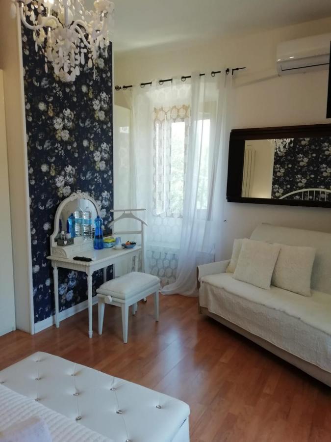 Bed and Breakfast Le Pinelle Terni Exterior foto